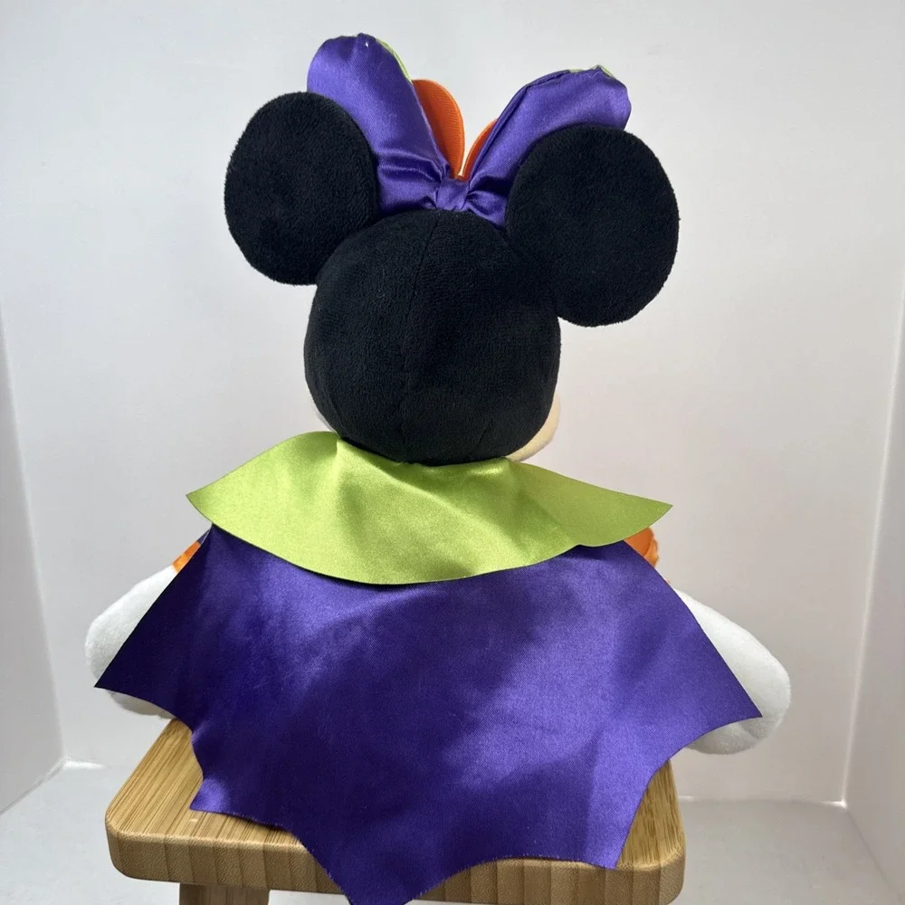 Disney fantastic preowned